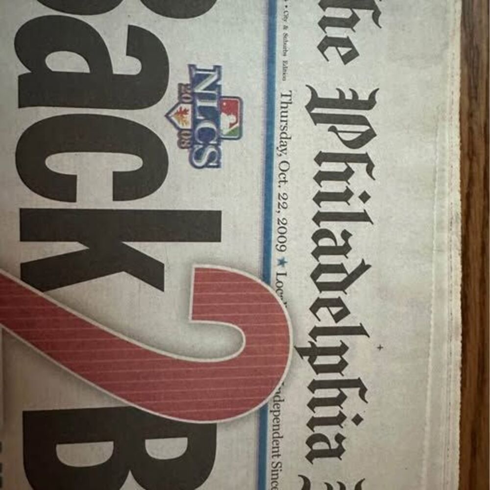 2009-PHILLIES newspaper paraphernalia